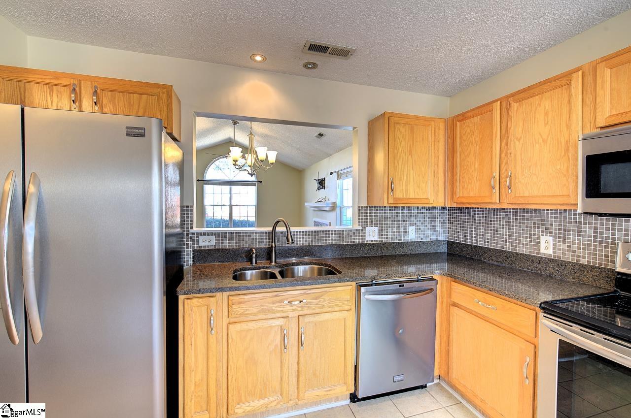 Greenville, South Carolina 29607, United States, 2 Bedrooms Bedrooms, ,2 BathroomsBathrooms,Residential,Active,91590