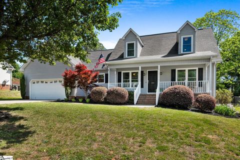 Photo of 101 Meadow Ridge Drive, Greer, SC 29651 (MLS # 1588277)