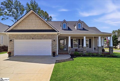 Photo of 102 Teakwood Court, Boiling Springs, SC 29316 (MLS # 1589700)