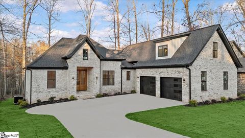 Photo of 304 Of Oaks Avenue, Anderson, SC 29621 (MLS # 1577019)