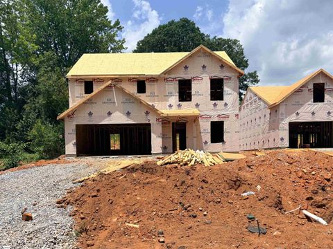 Photo of 405 Lake Circle Drive, Greenville, SC 29605 (MLS # 1598302)