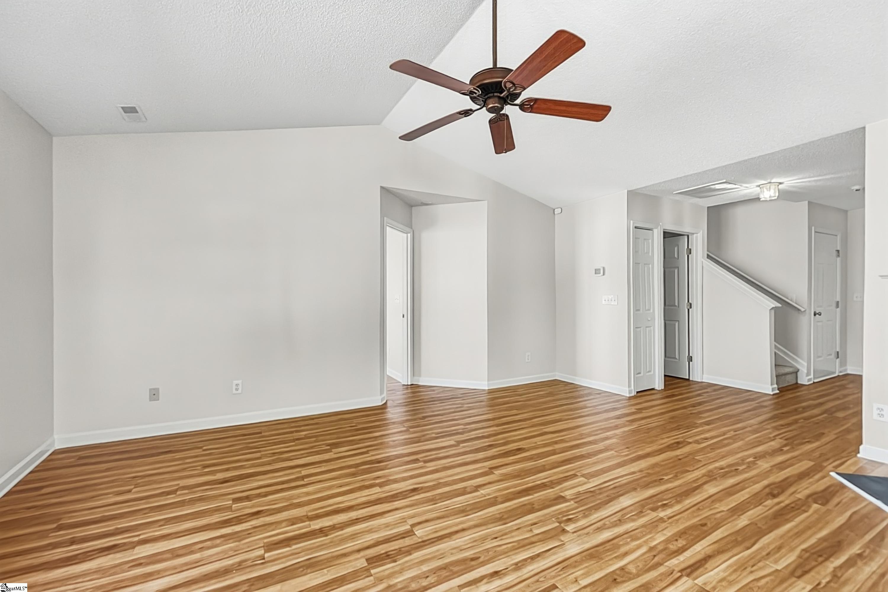 Real Estate Search 1 9 Avalon Court