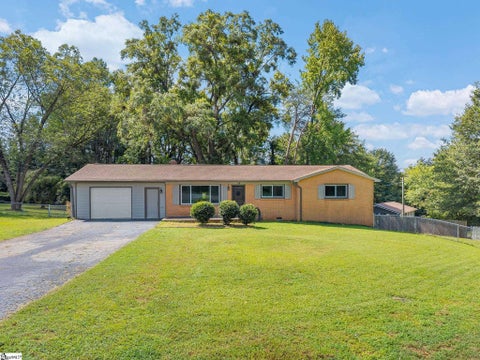Photo of 116 E Hill Drive, Easley, SC 29642 (MLS # 1604110)