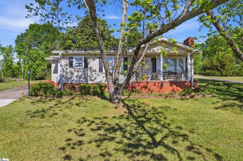 Photo of 661 Arlington Road, Greer, SC 29651 (MLS # 1589374)