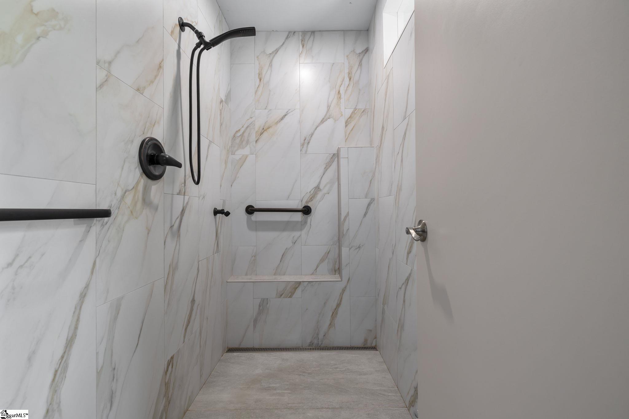 Greenville, South Carolina 29617, United States, 3 Bedrooms Bedrooms, ,2 BathroomsBathrooms,Residential,Contingent,217681