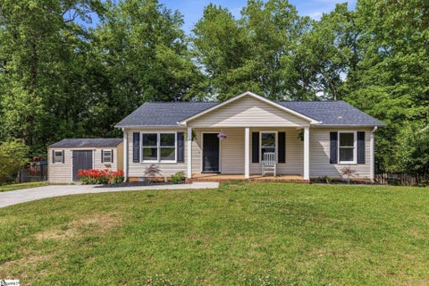 Photo of 323 Pinonwood Drive, Simpsonville, SC 29680 (MLS # 1602241)