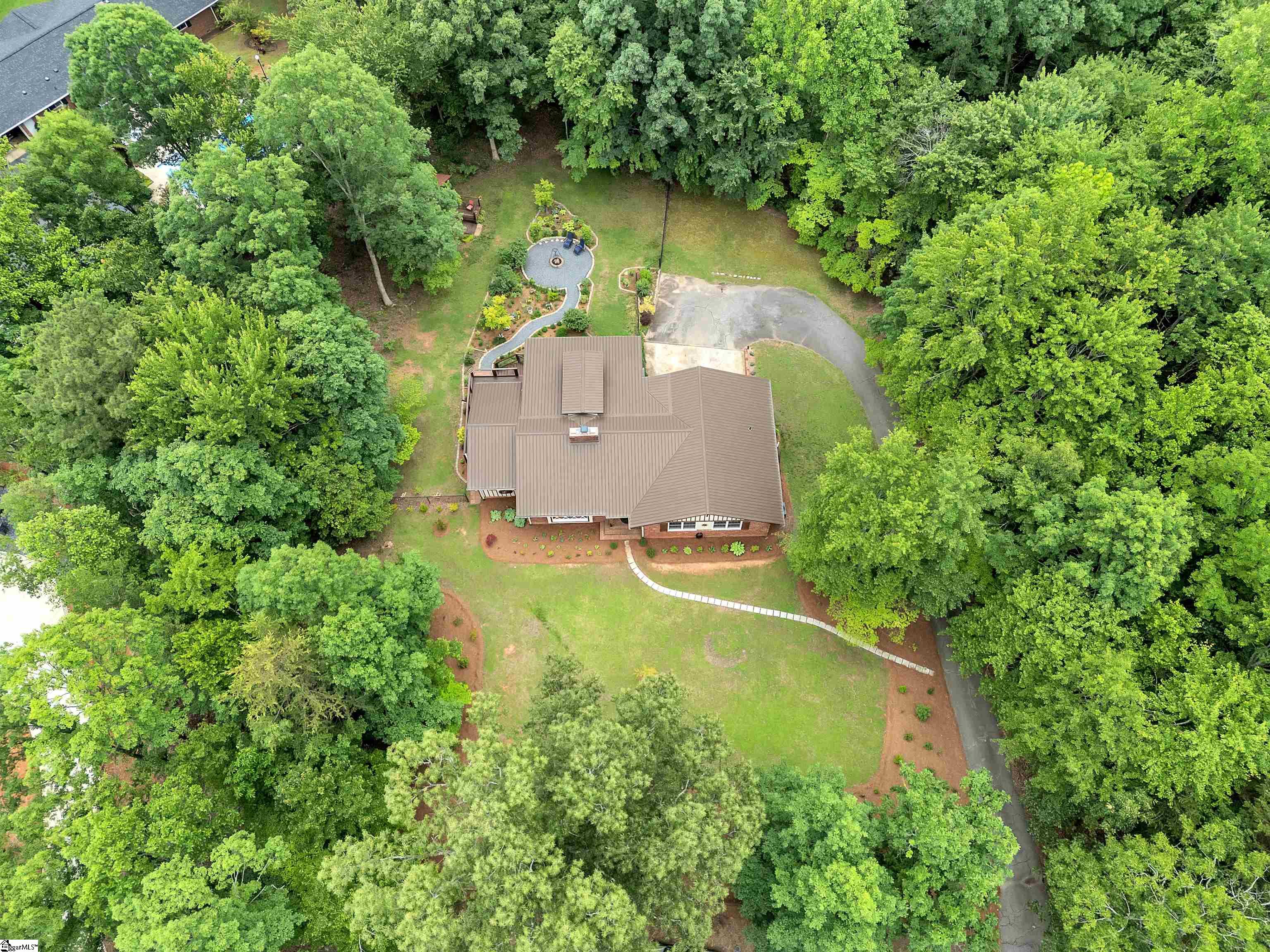 Greenville, South Carolina 29609, United States, 3 Bedrooms Bedrooms, ,2 BathroomsBathrooms,Residential,Contingent,143780