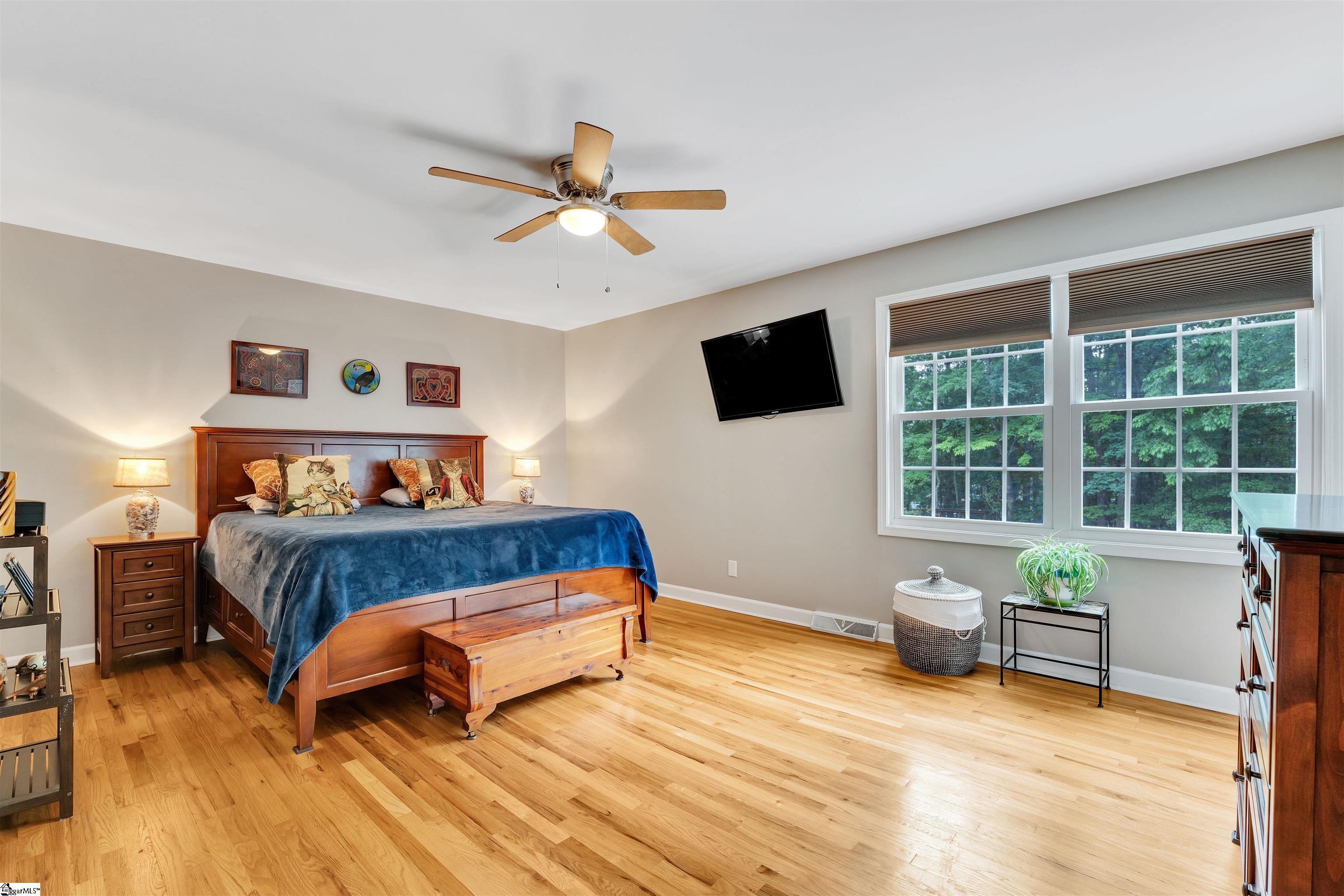 Greenville, South Carolina 29609, United States, 3 Bedrooms Bedrooms, ,2 BathroomsBathrooms,Residential,Contingent,143780