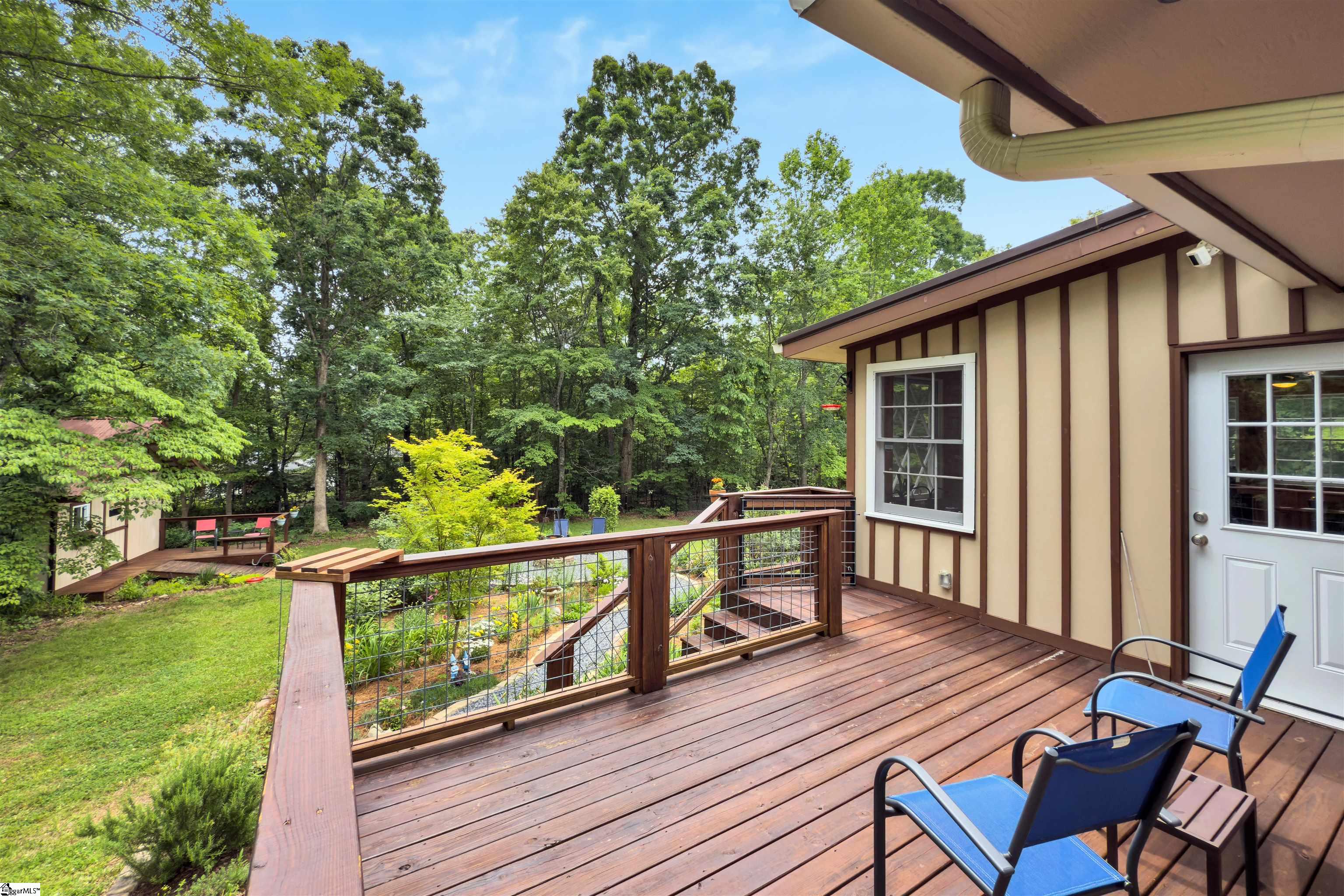 Greenville, South Carolina 29609, United States, 3 Bedrooms Bedrooms, ,2 BathroomsBathrooms,Residential,Contingent,143780