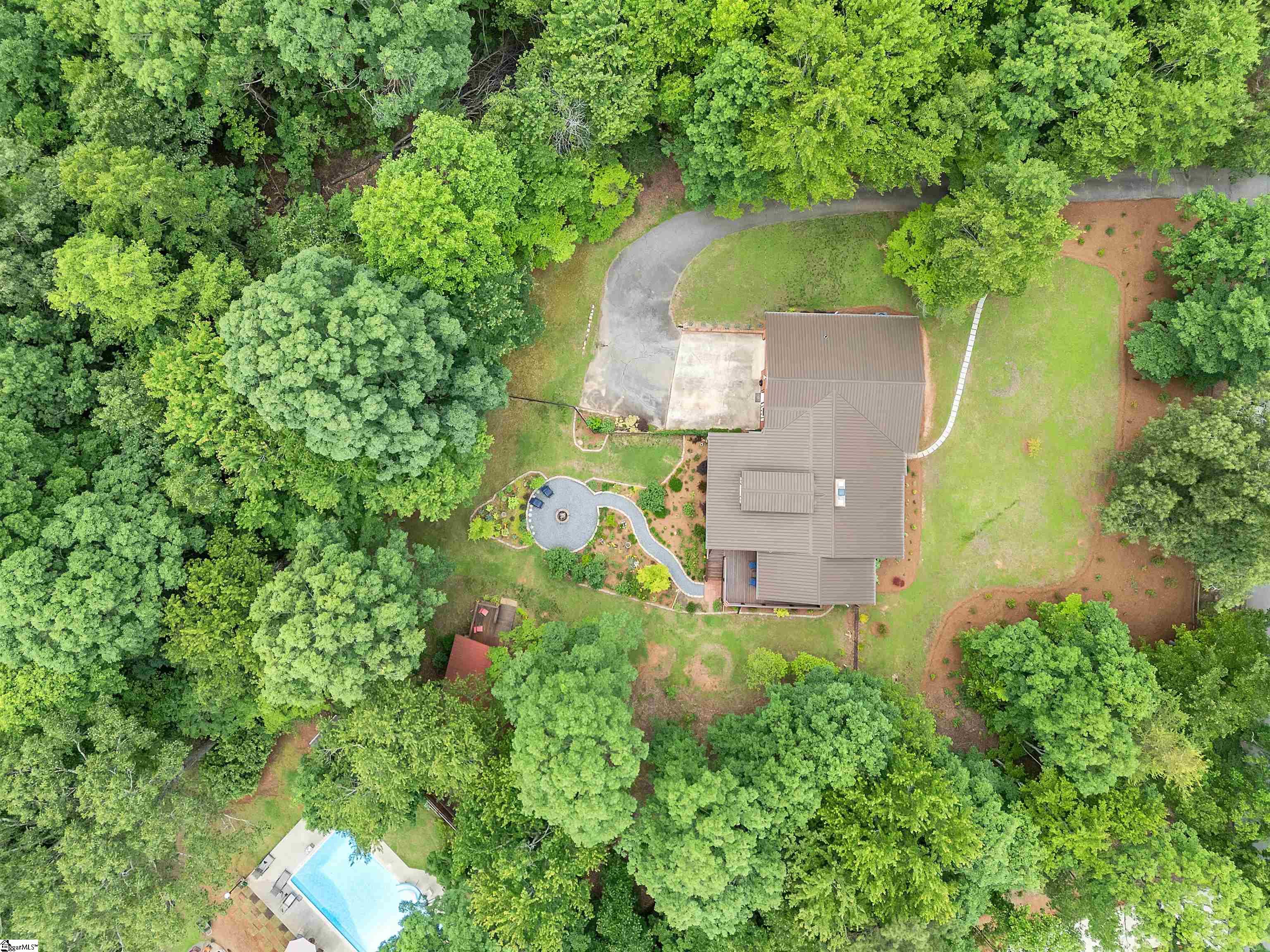 Greenville, South Carolina 29609, United States, 3 Bedrooms Bedrooms, ,2 BathroomsBathrooms,Residential,Contingent,143780