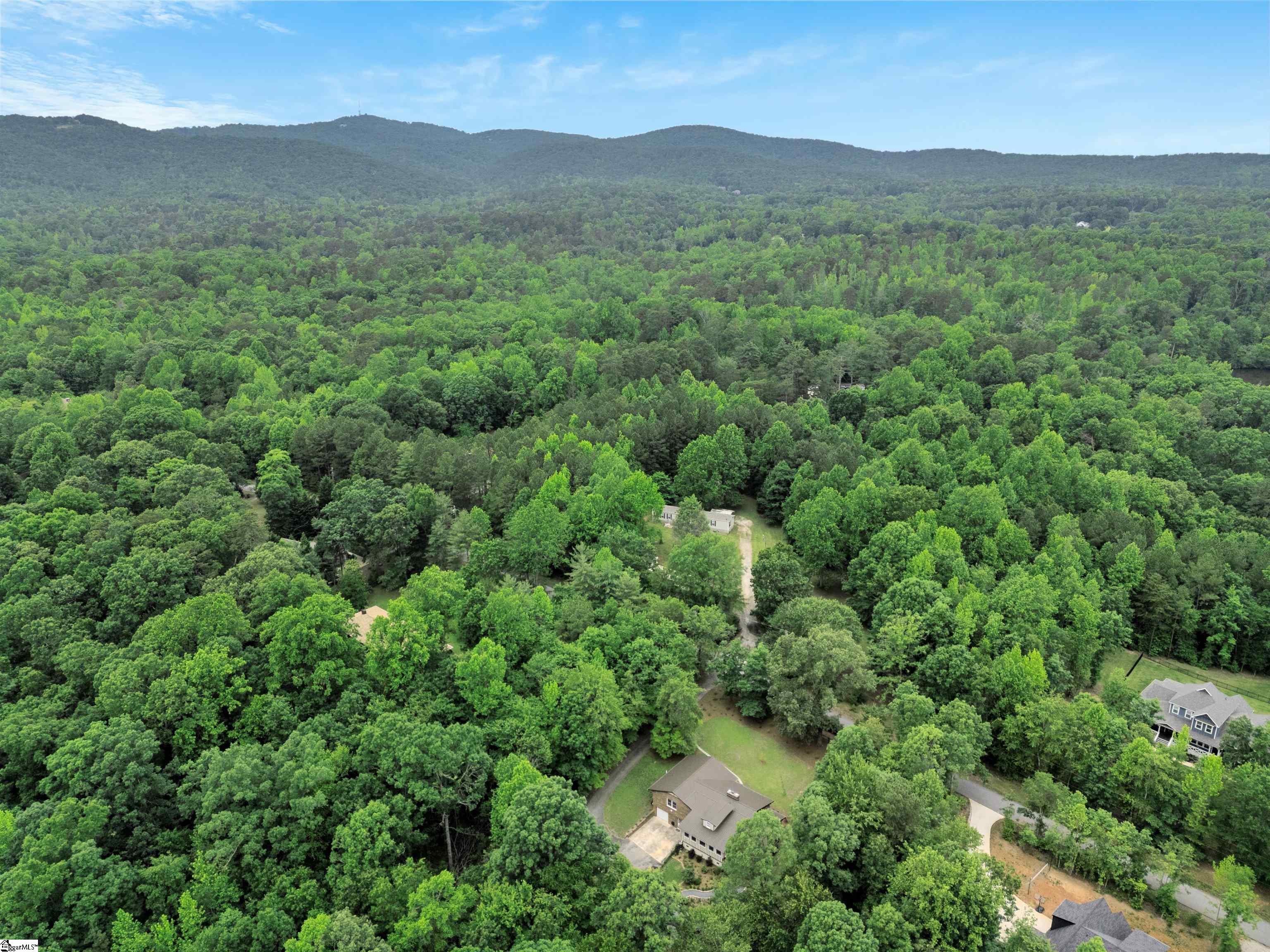 Greenville, South Carolina 29609, United States, 3 Bedrooms Bedrooms, ,2 BathroomsBathrooms,Residential,Contingent,143780