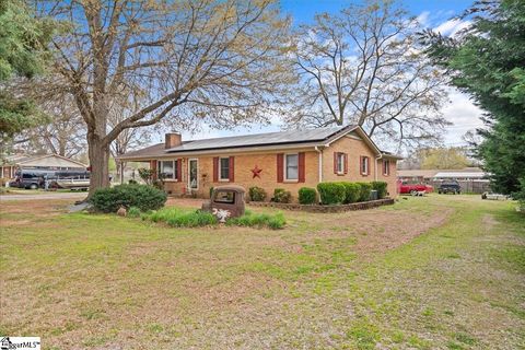A home in Chesnee
