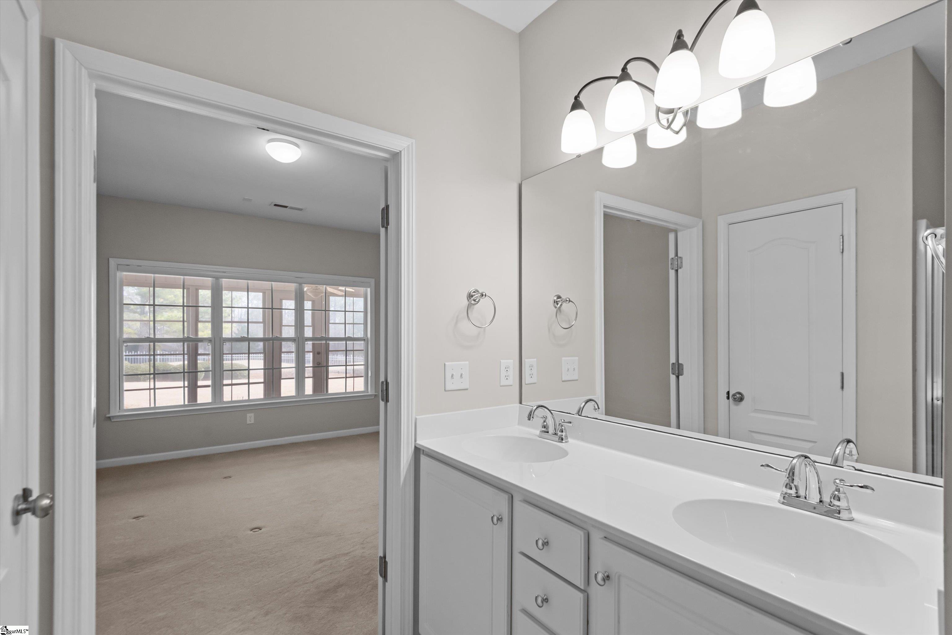 Anderson, South Carolina 29621, United States, 3 Bedrooms Bedrooms, ,3 BathroomsBathrooms,Residential,Active,79285