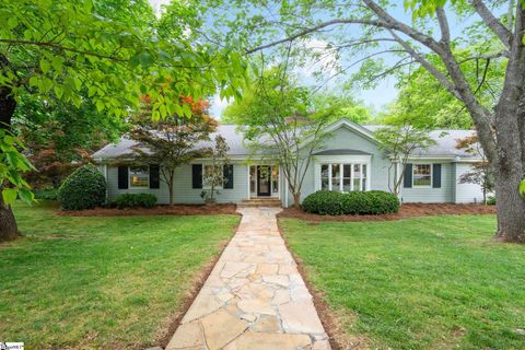 Photo of 127 Lake Forest Drive, Greenville, SC 29609 (MLS # 1590882)