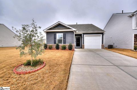 Photo of 218 Mable Leaf Lane, Easley, SC 29640 (MLS # 1578393)