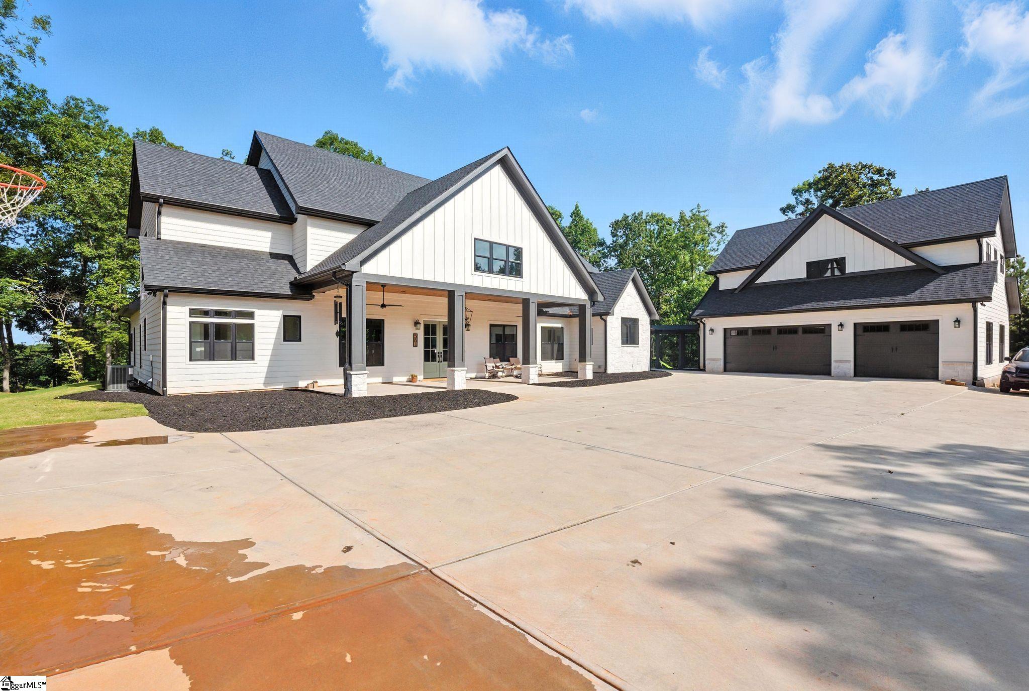 581 Paramount Drive
