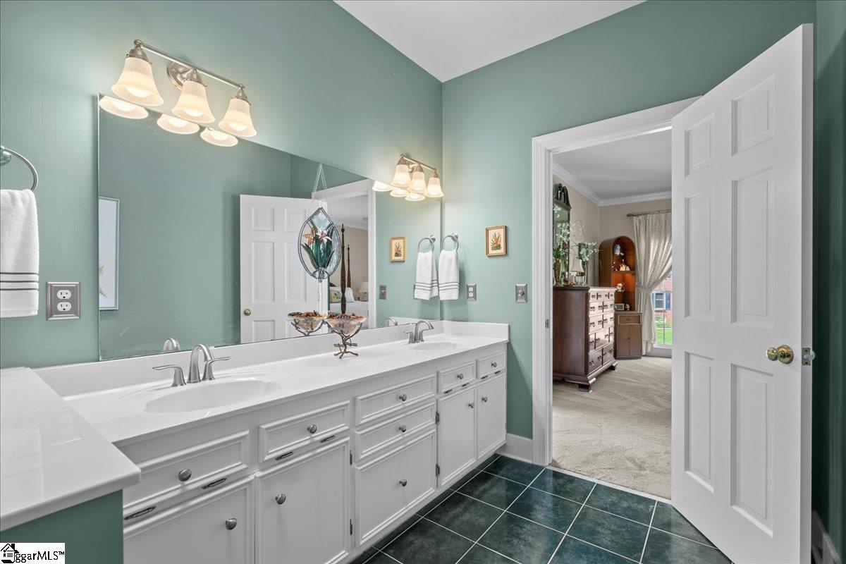 Greer, South Carolina 29650, United States, 5 Bedrooms Bedrooms, ,4 BathroomsBathrooms,Residential,Contingent,135808