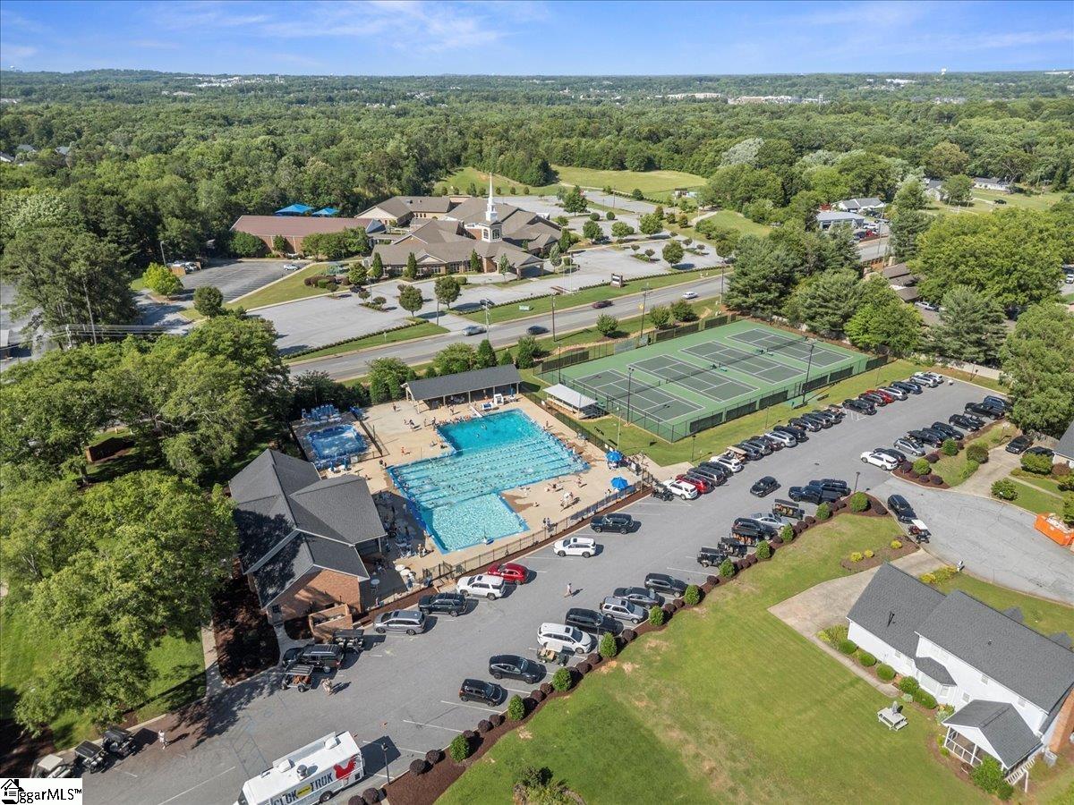 Greer, South Carolina 29650, United States, 5 Bedrooms Bedrooms, ,4 BathroomsBathrooms,Residential,Contingent,135808