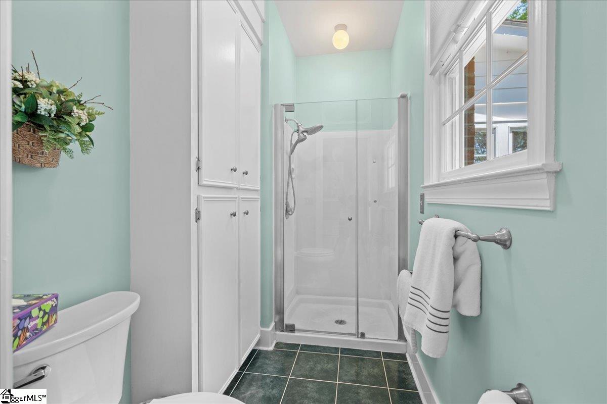 Greer, South Carolina 29650, United States, 5 Bedrooms Bedrooms, ,4 BathroomsBathrooms,Residential,Contingent,135808