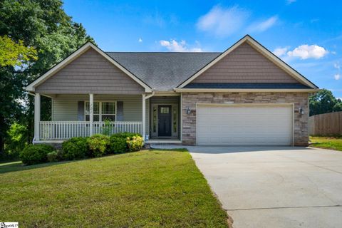 Photo of 101 Hurst Avenue, Anderson, SC 29625 (MLS # 1590880)