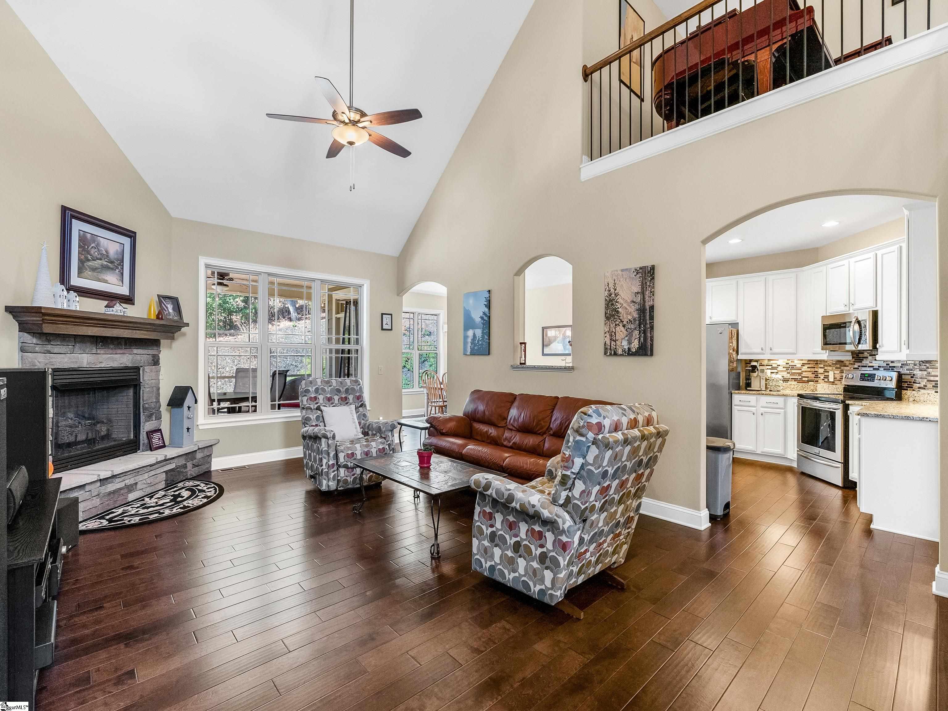 11 Silkvine Court