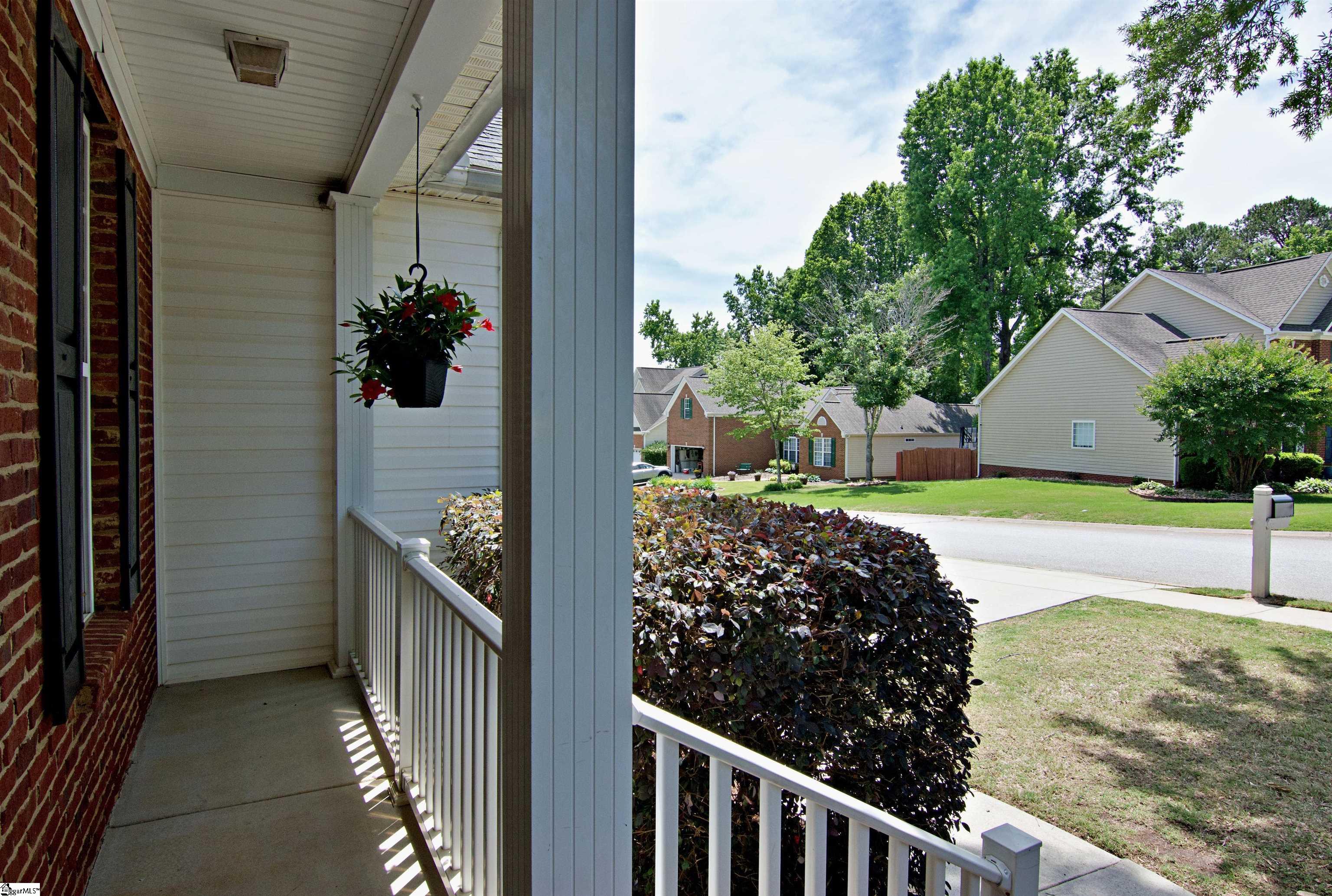 601 Kingsmoor Drive, Simpsonville, SC Home for Sale 4 601 Kingsmoor Drive