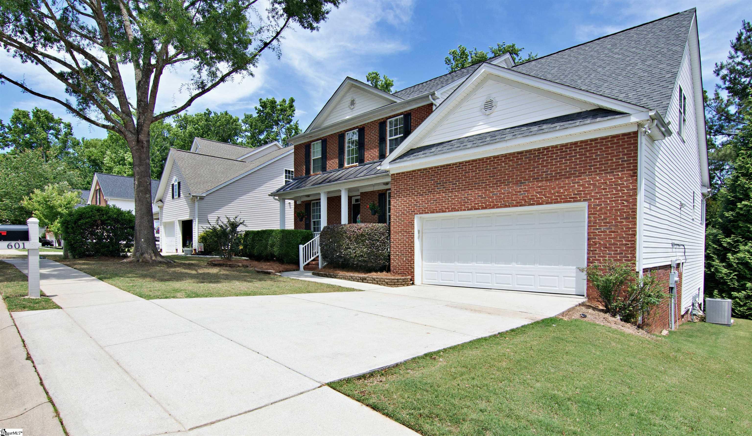 601 Kingsmoor Drive, Simpsonville, SC Home for Sale 2 601 Kingsmoor Drive