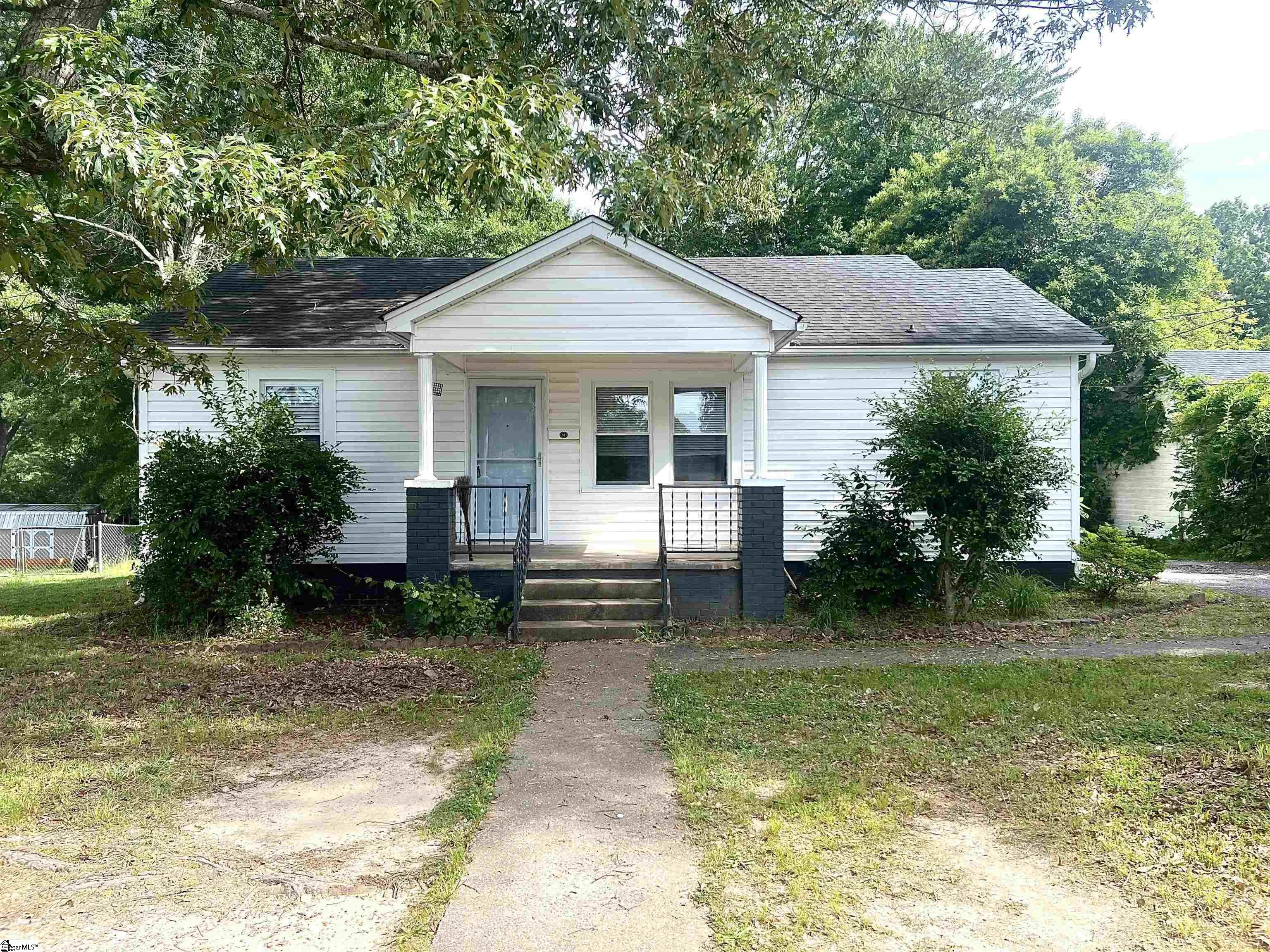 301 Edgewood Avenue