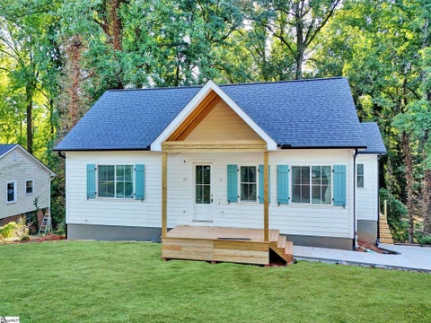 Photo of 15 Meadow Crest Circle, Greenville, SC 29609 (MLS # 1604072)
