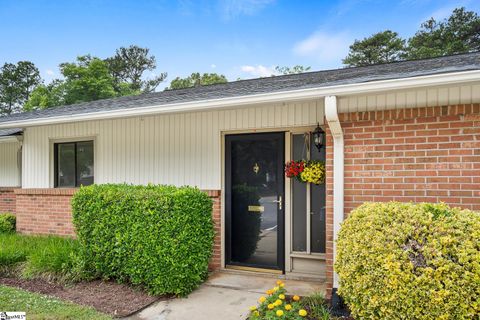 Photo of 67 Briarridge Court, Greenville, SC 29615 (MLS # 1590416)