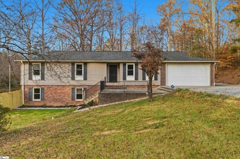 507 Hunts Bridge Road Easley SC 29640