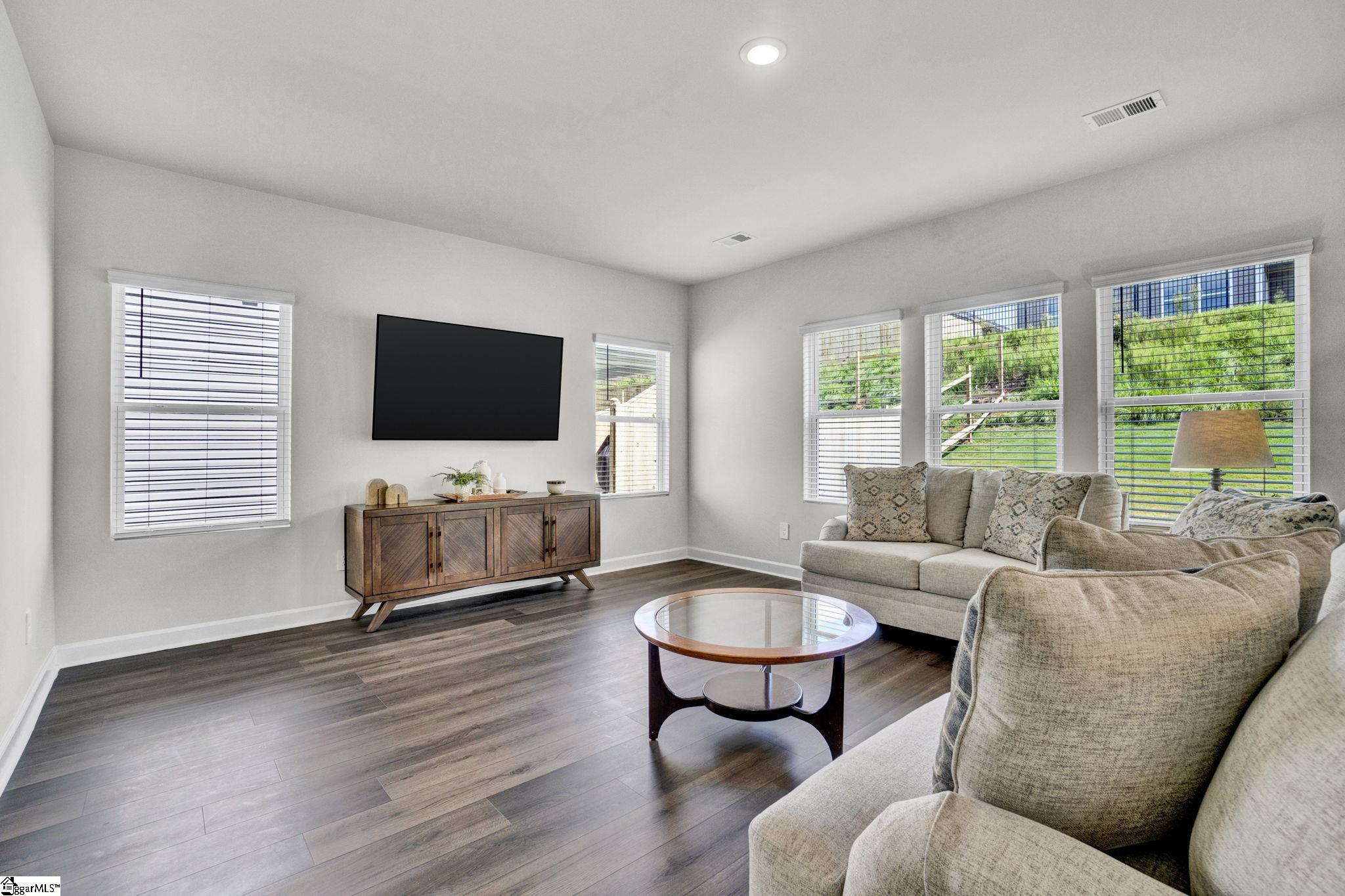 Gray Court, South Carolina 29645, United States, 4 Bedrooms Bedrooms, ,3 BathroomsBathrooms,Residential,Active,208101