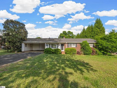Photo of 299 Mcabee Road, Roebuck, SC 29376 (MLS # 1589629)