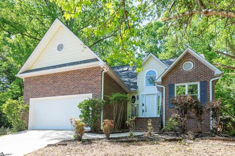 Photo of 10 Fox Ridge Way, Taylors, SC 29687 (MLS # 1589278)
