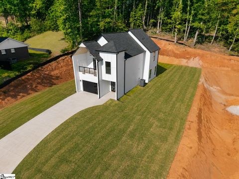 Photo of 156 Boxwood Lane, Easley, SC 29640 (MLS # 1592597)