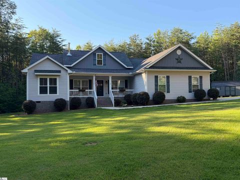 Photo of 110 Gosnell Farmer Road, Landrum, SC 29356 (MLS # 1595180)