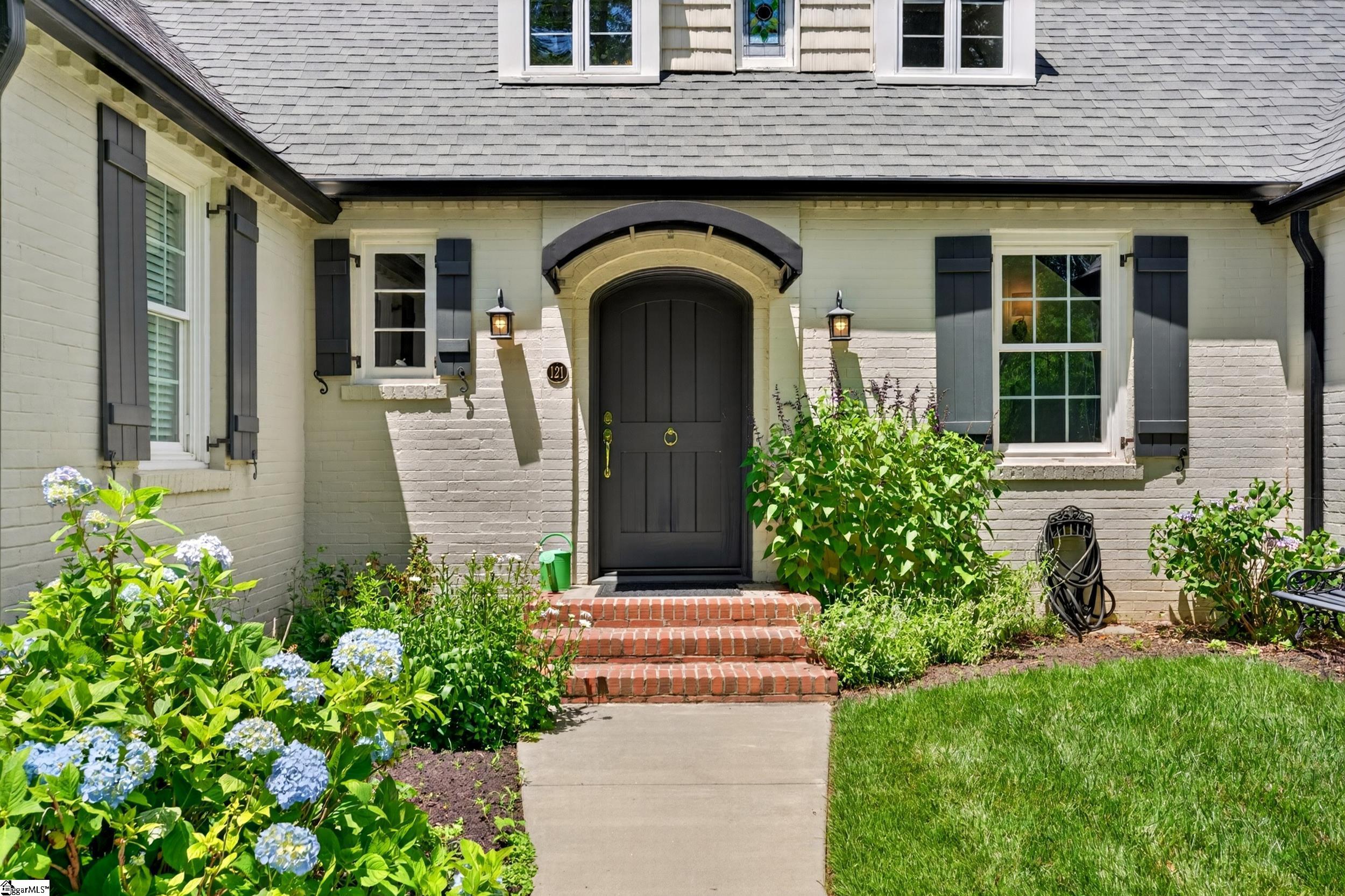 121 Tindal Avenue