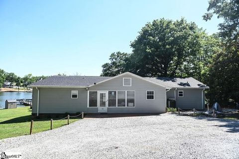 Photo of 92 Bridgewater Court, Iva, SC 29655 (MLS # 1591986)