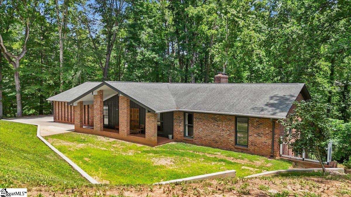 106 E Lewis Road