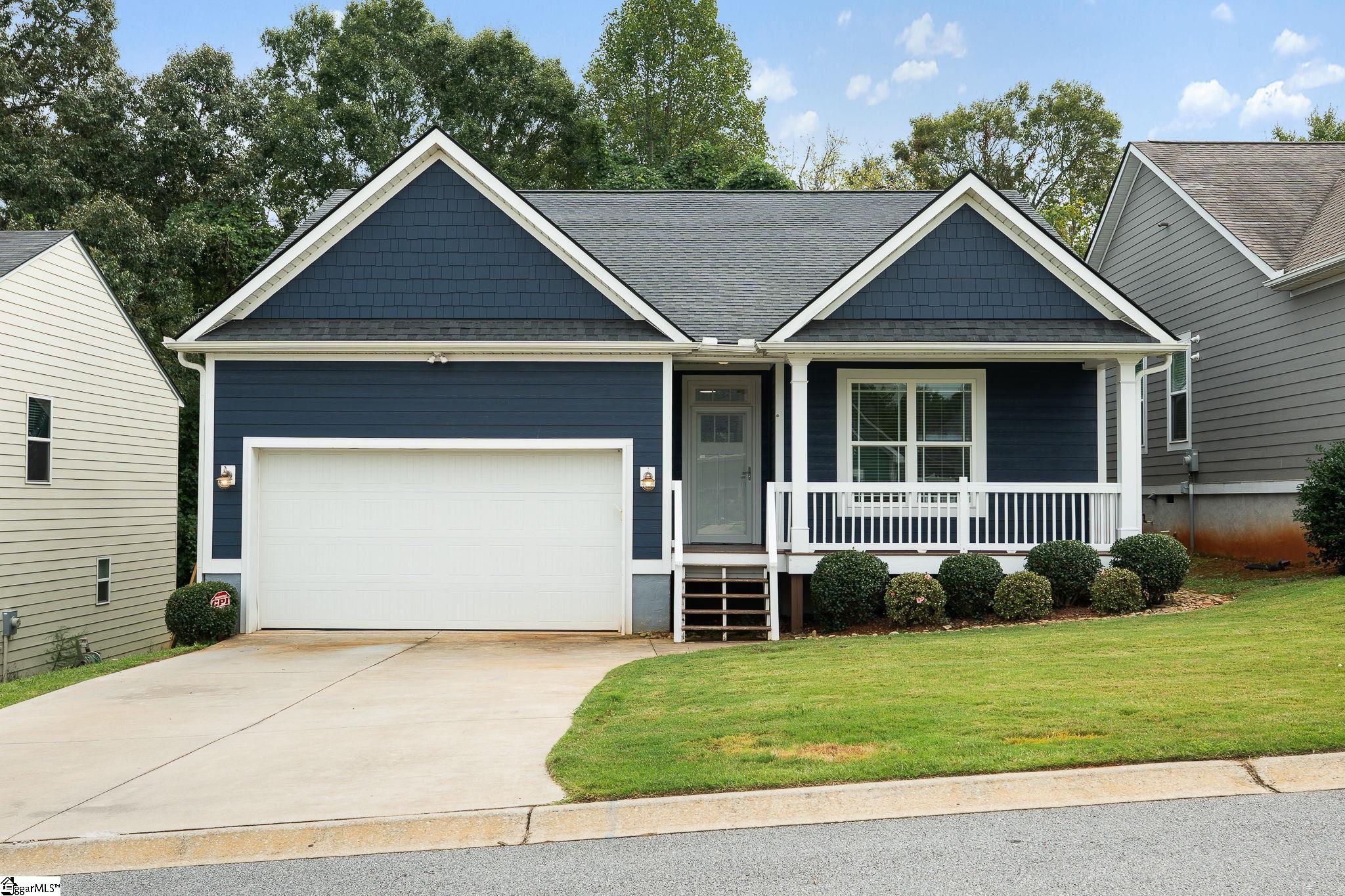 126 Colonial Walk