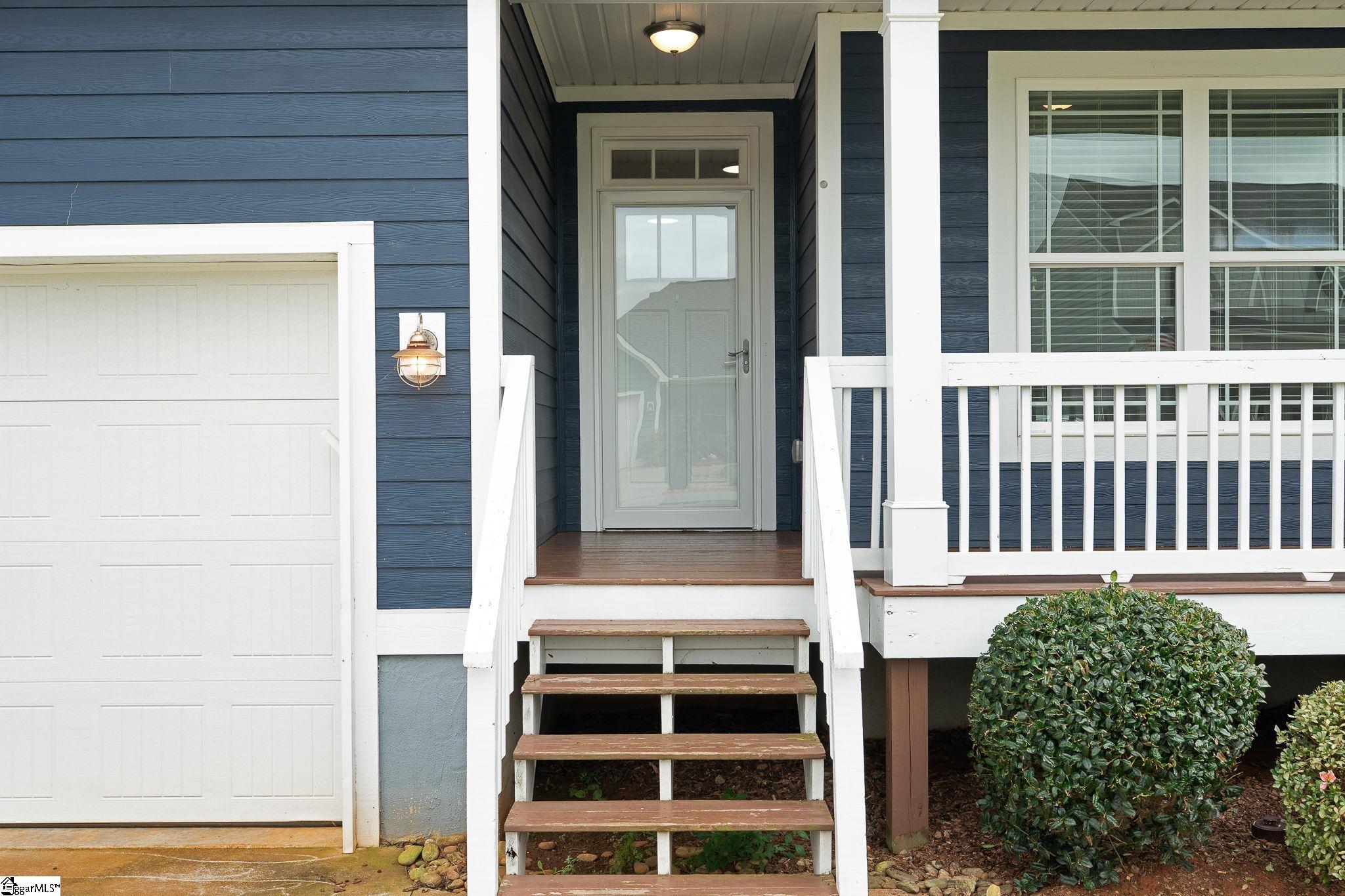 126 Colonial Walk