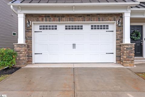 Photo of 127 Highland Park Court, Easley, SC 29642 (MLS # 1574194)