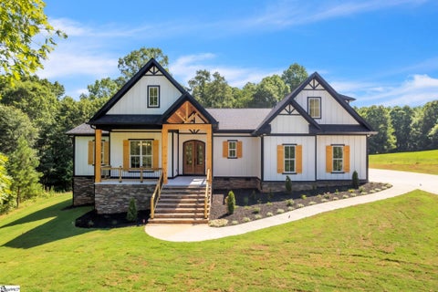 Photo of 574 Paramount Drive, Seneca, SC 29678 (MLS # 1597265)