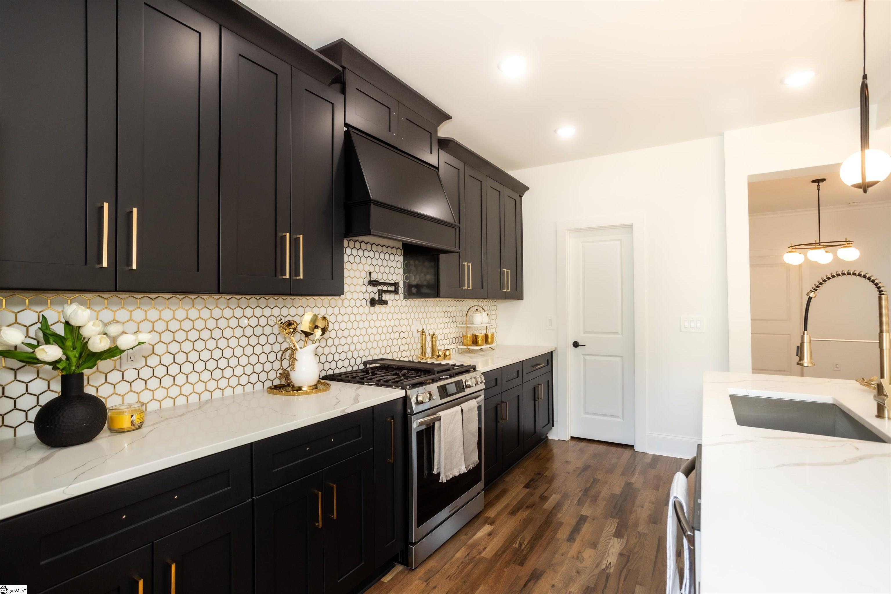 Greenville, South Carolina 29601, United States, 4 Bedrooms Bedrooms, ,4 BathroomsBathrooms,Residential,Active,181565