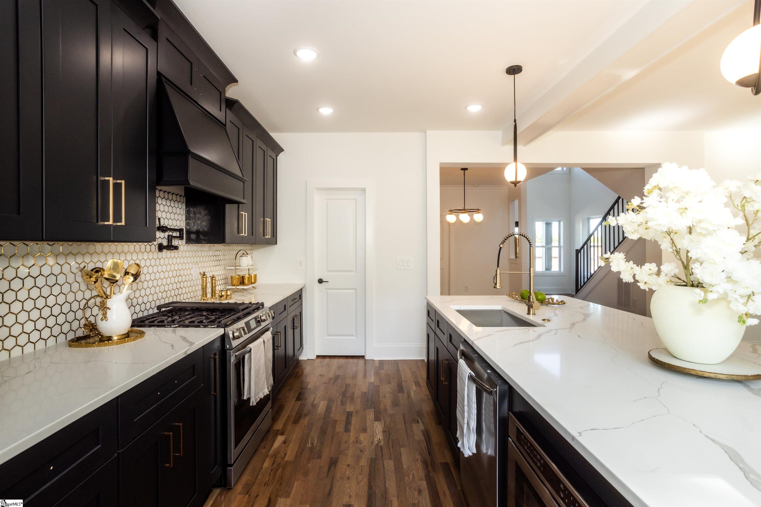 Greenville, South Carolina 29601, United States, 4 Bedrooms Bedrooms, ,4 BathroomsBathrooms,Residential,Active,181565