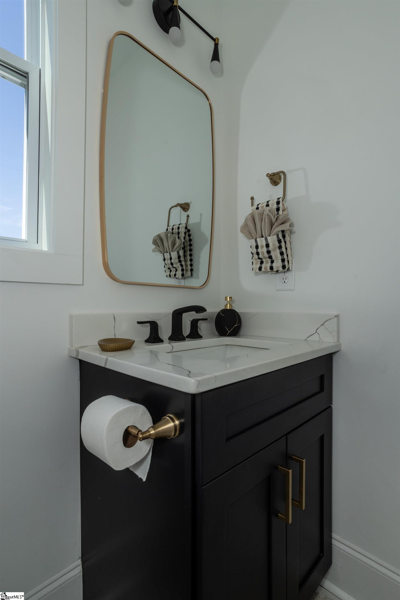 Greenville, South Carolina 29601, United States, 4 Bedrooms Bedrooms, ,4 BathroomsBathrooms,Residential,Active,181565