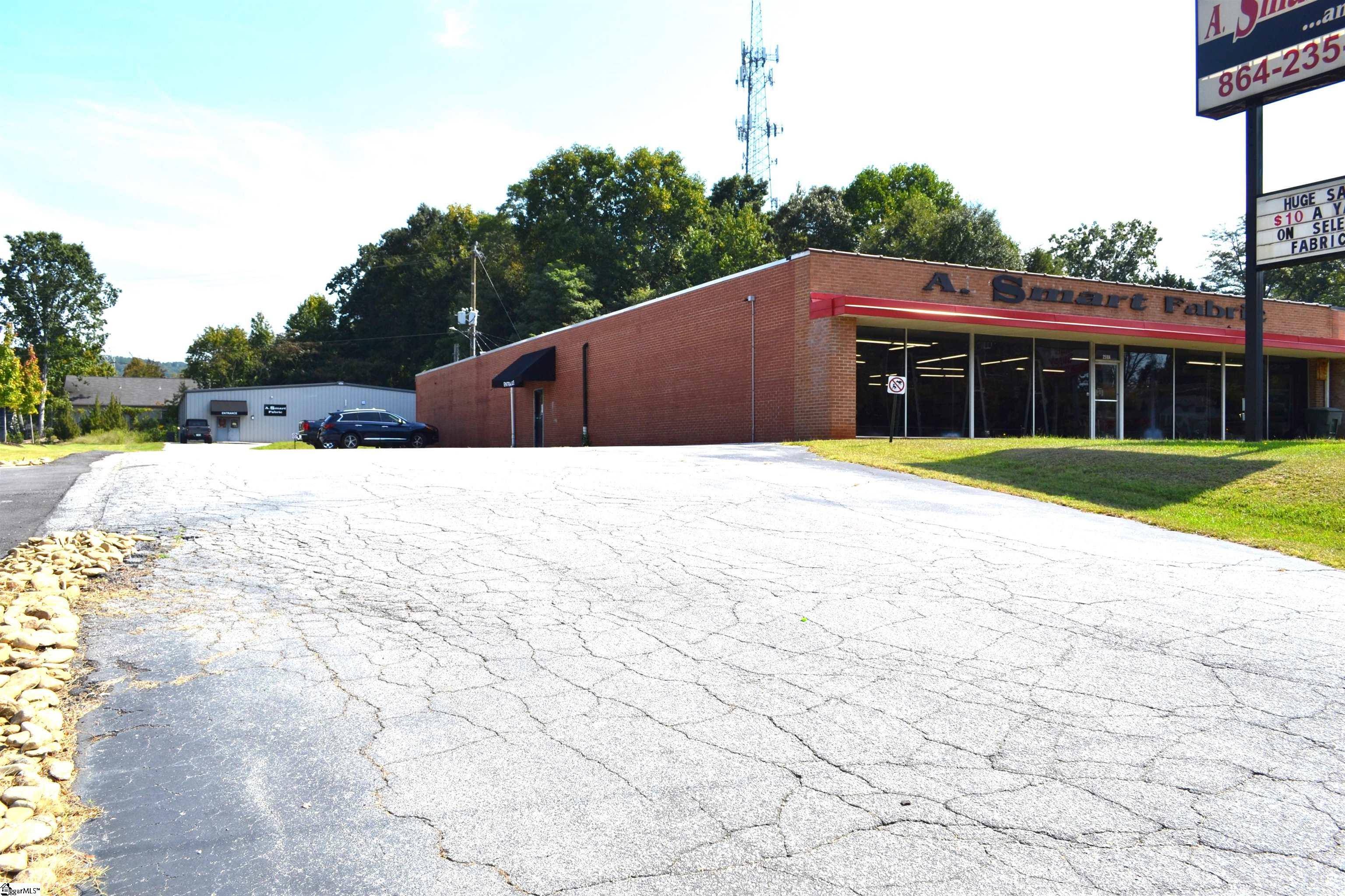 2518 Poinsett Highway