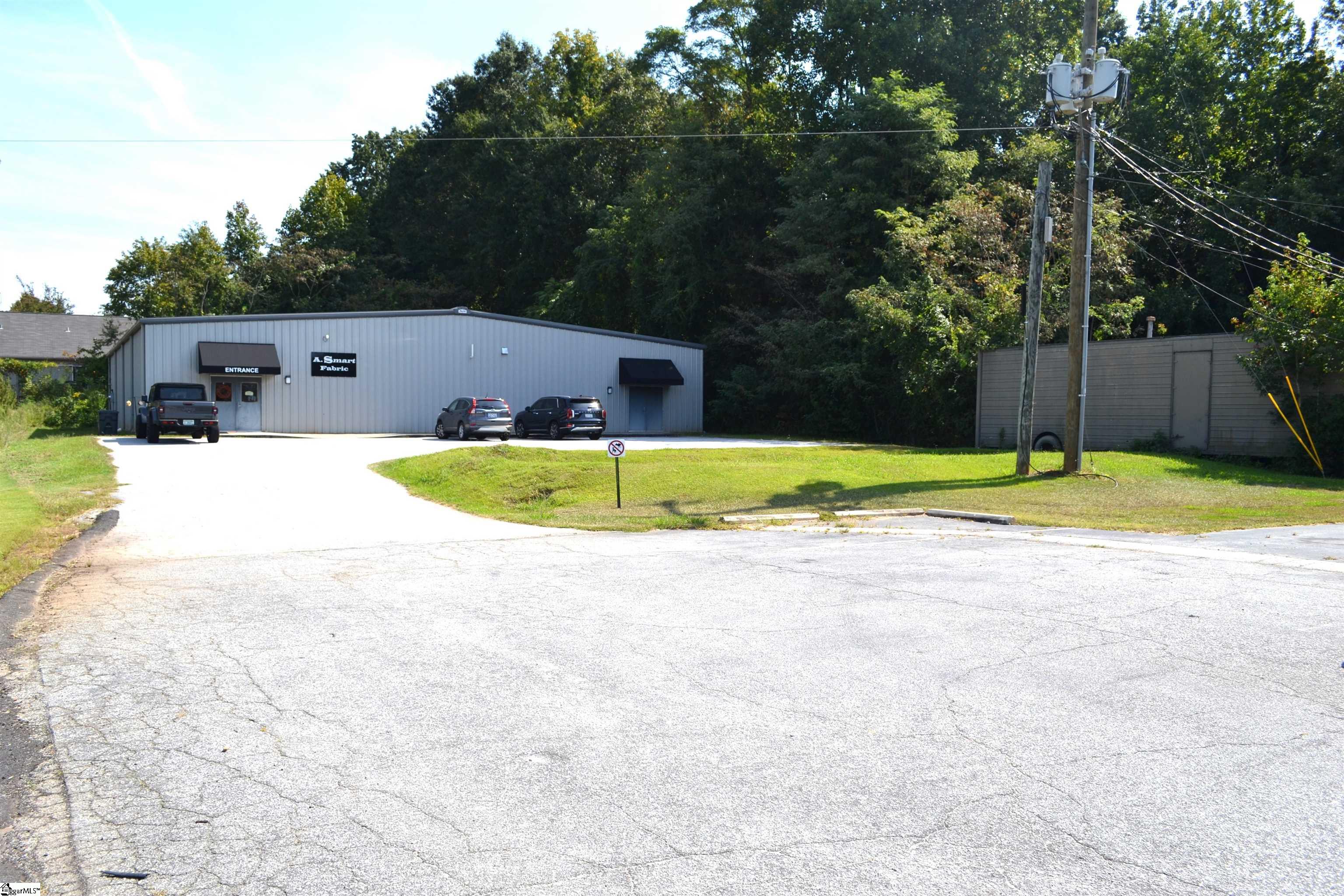 2518 Poinsett Highway