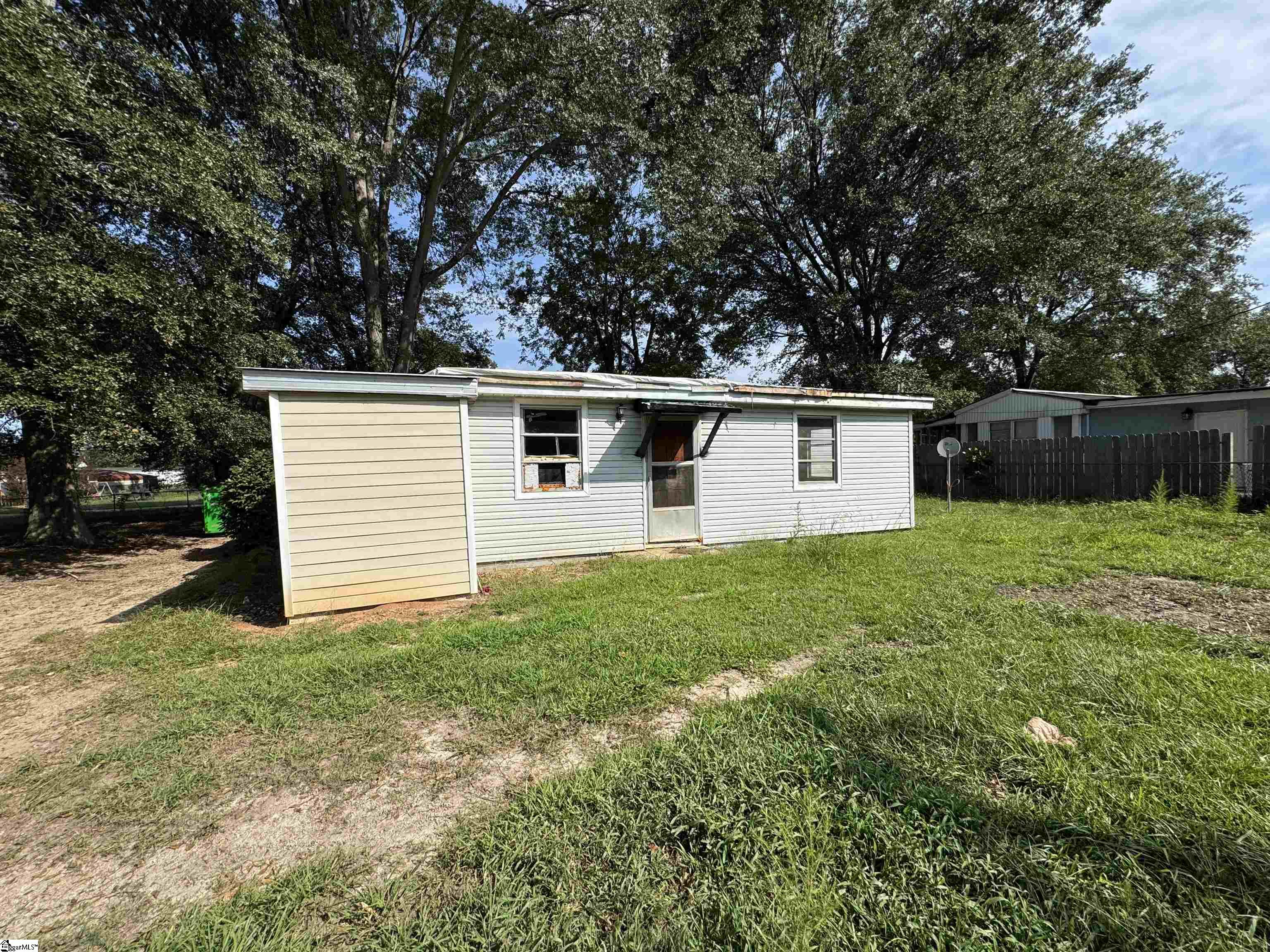 Greenville, South Carolina 29605, United States, ,Land,Pending,200481