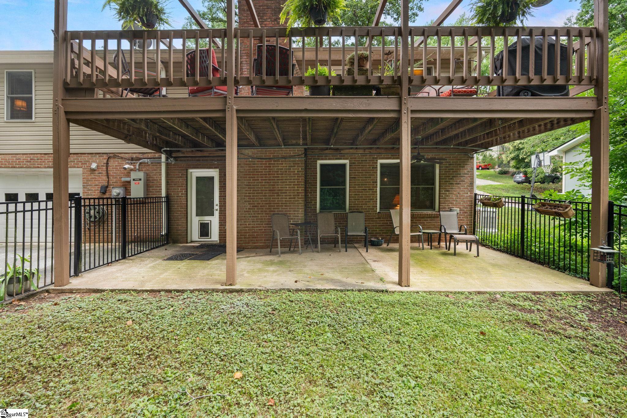 12 E Indian Trail